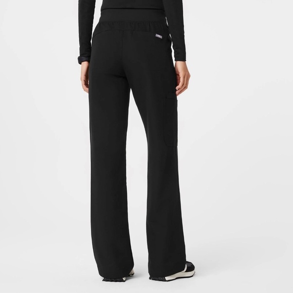 NWOT - FIGS High Waisted Isabel Wide Leg Scrub Pants - Black - Never Worn! - Picture 3 of 8